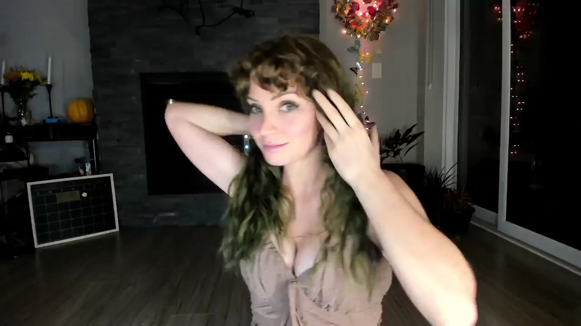 Gallery image thumbnail from Laurel's myfreecams stream on, 10/03/2024, 05:44 image 1 of 20