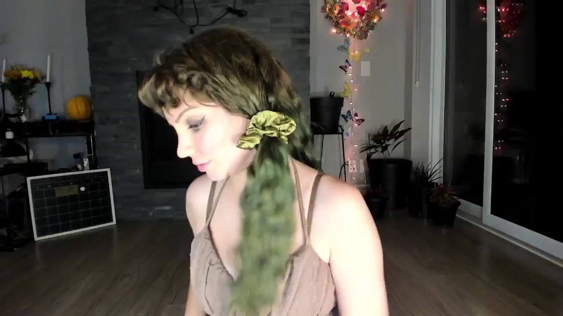 Gallery image thumbnail from Laurel's myfreecams stream on, 10/03/2024, 05:44 image 12 of 20