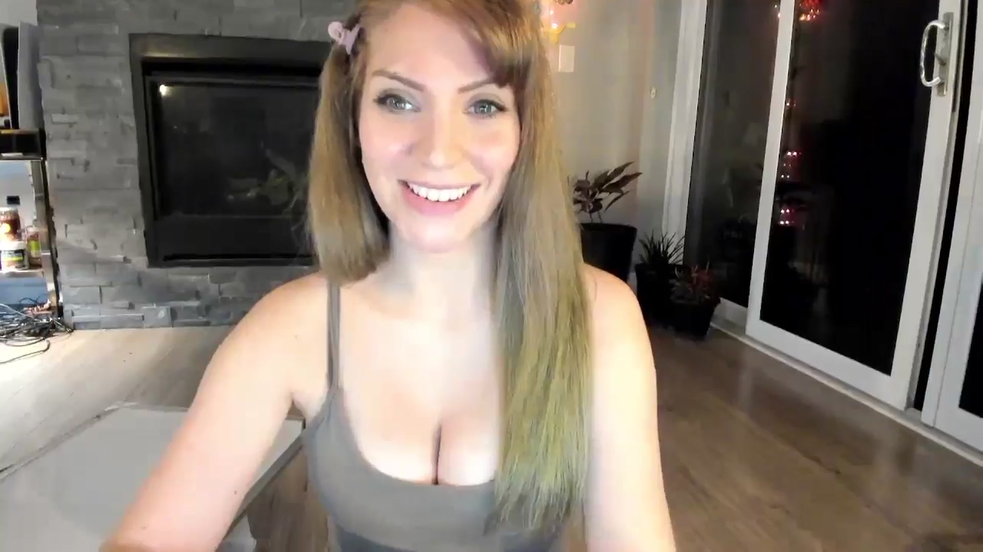 Gallery image thumbnail from Laurel's myfreecams stream on, 10/09/2024, 04:32 image 17 of 20