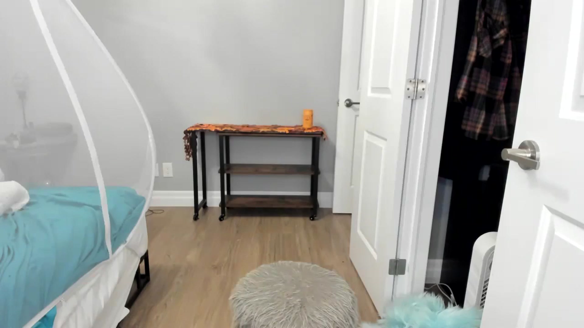 Gallery image thumbnail from Laurel's myfreecams stream on, 10/19/2024, 09:12 image 4 of 20