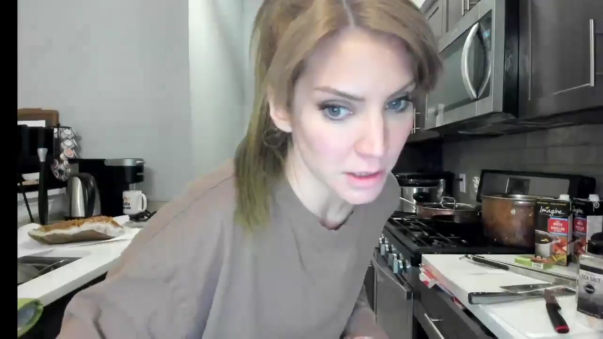 Gallery image thumbnail from Laurel's myfreecams stream on, 10/21/2024, 04:10 image 9 of 20