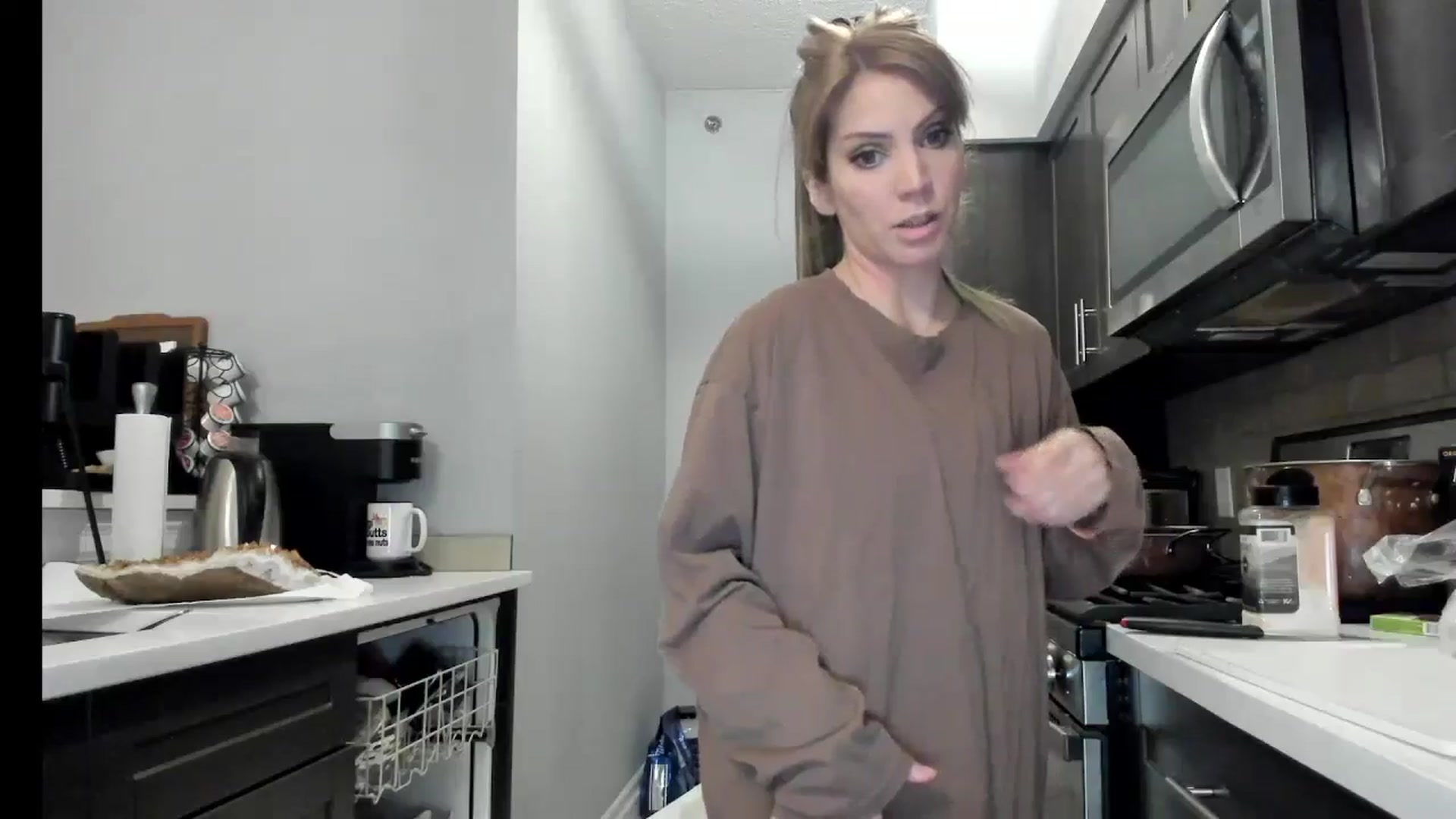 Gallery image thumbnail from Laurel's myfreecams stream on, 10/21/2024, 04:10 image 2 of 20