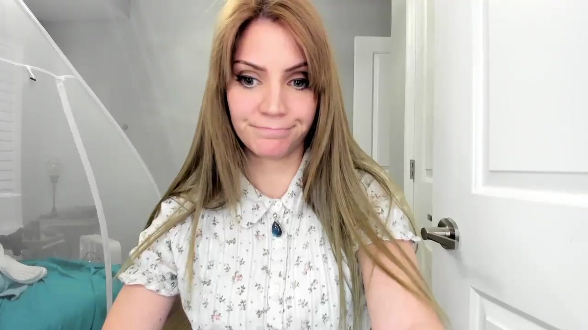 Gallery image thumbnail from Laurel's myfreecams stream on, 10/26/2024, 03:56 image 18 of 20