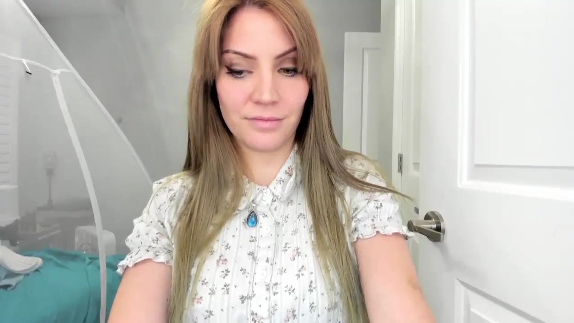 Gallery image thumbnail from Laurel's myfreecams stream on, 10/26/2024, 03:56 image 9 of 20