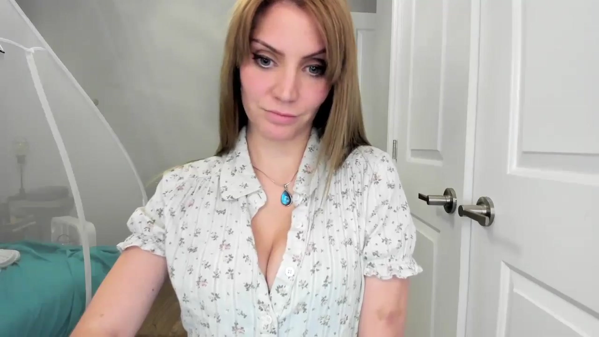 Gallery image thumbnail from Laurel's myfreecams stream on, 10/26/2024, 07:29 image 18 of 20