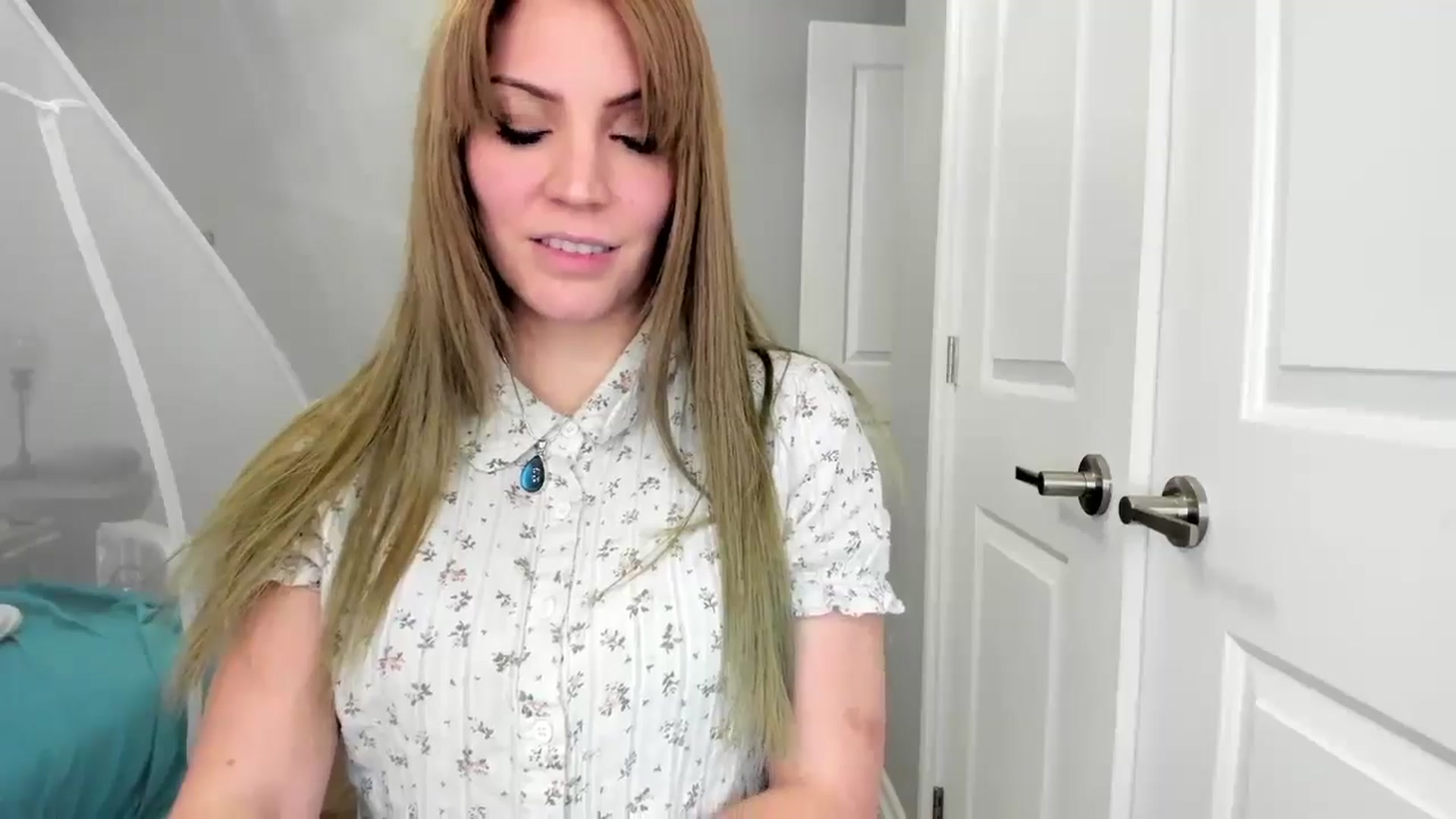 Gallery image thumbnail from Laurel's myfreecams stream on, 10/26/2024, 07:29 image 8 of 20