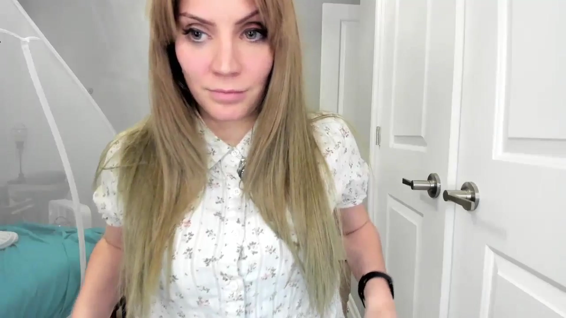 Gallery image thumbnail from Laurel's myfreecams stream on, 10/26/2024, 07:29 image 3 of 20