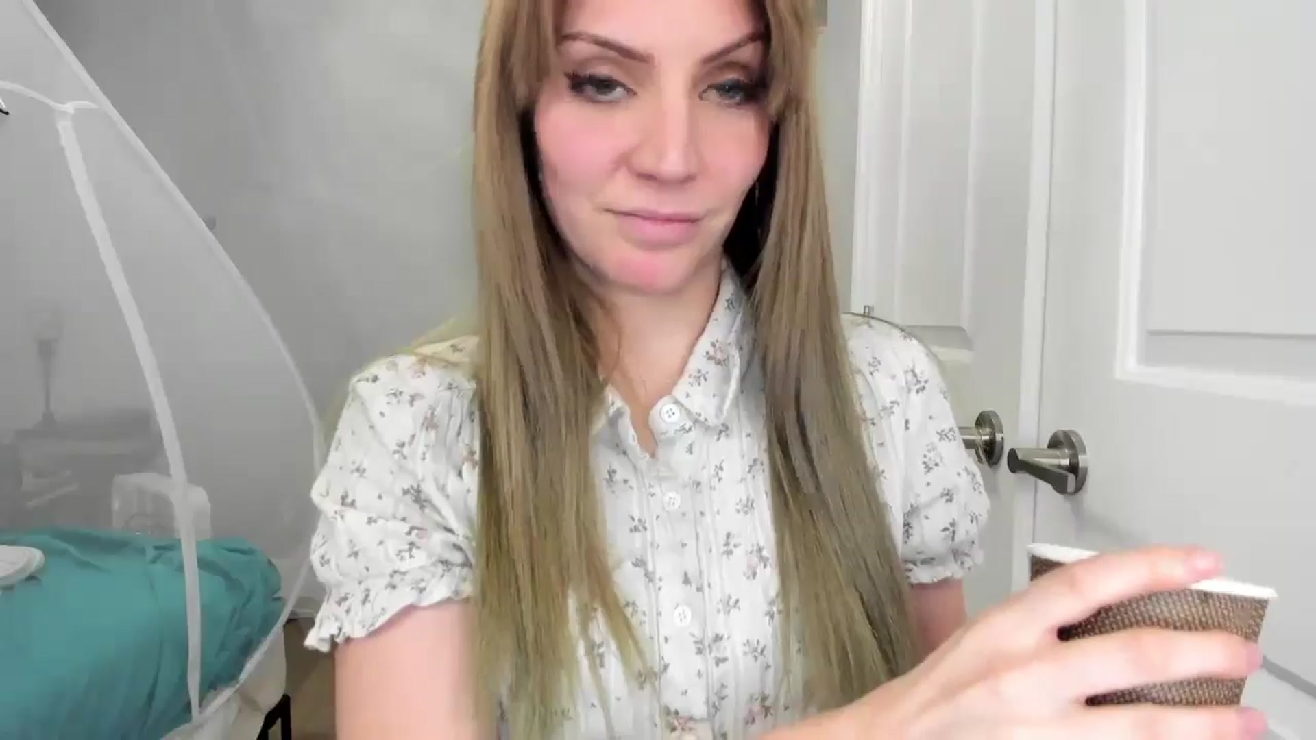 Gallery image thumbnail from Laurel's myfreecams stream on, 10/26/2024, 07:29 image 14 of 20