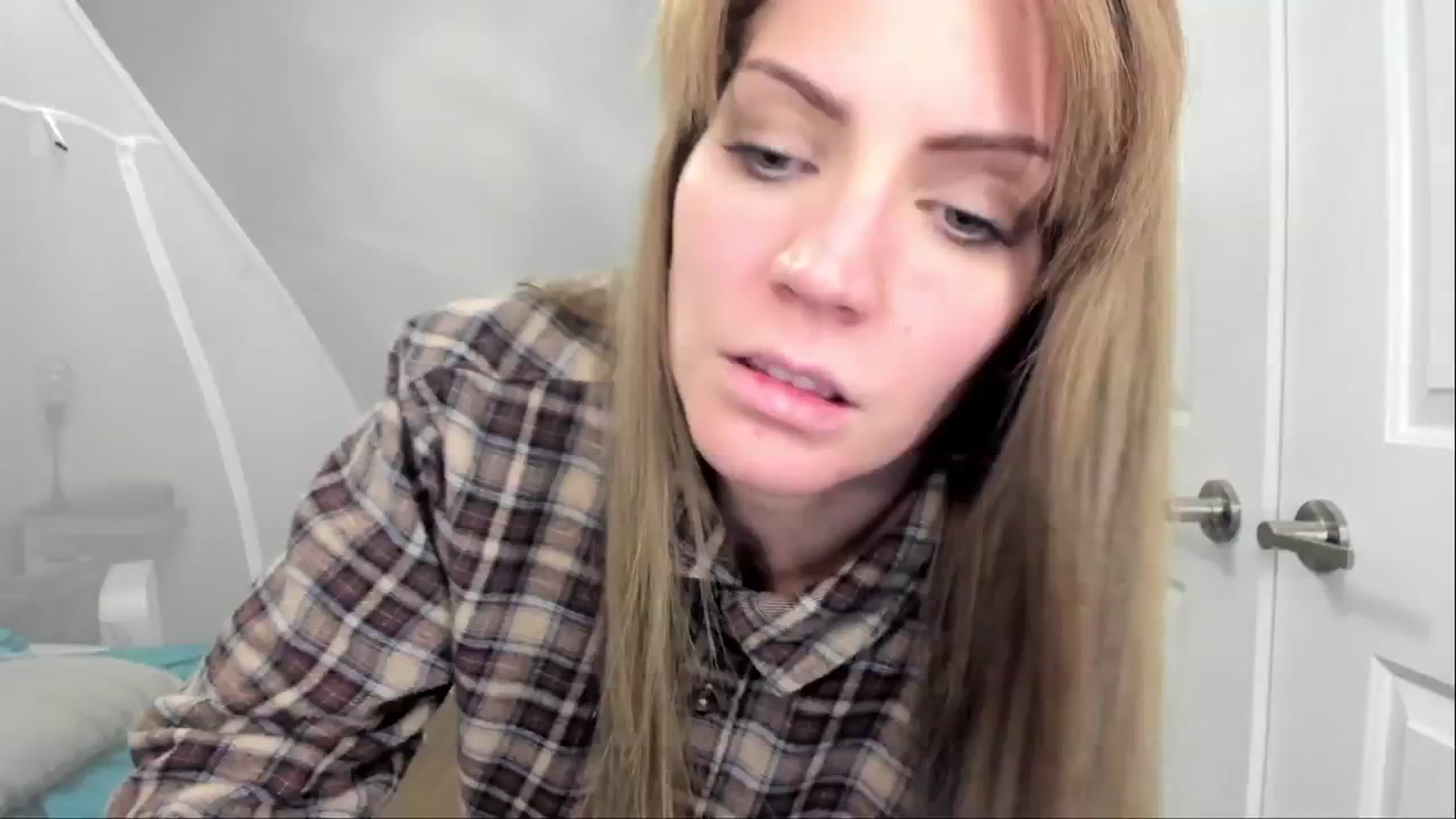 Gallery image thumbnail from Laurel's myfreecams stream on, 10/28/2024, 05:48 image 16 of 20