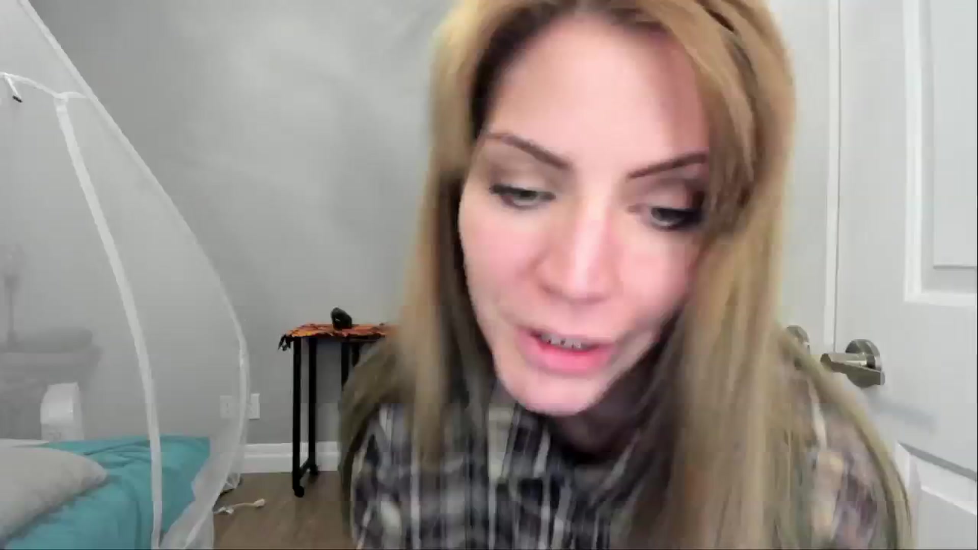 Gallery image thumbnail from Laurel's myfreecams stream on, 10/28/2024, 05:48 image 14 of 20
