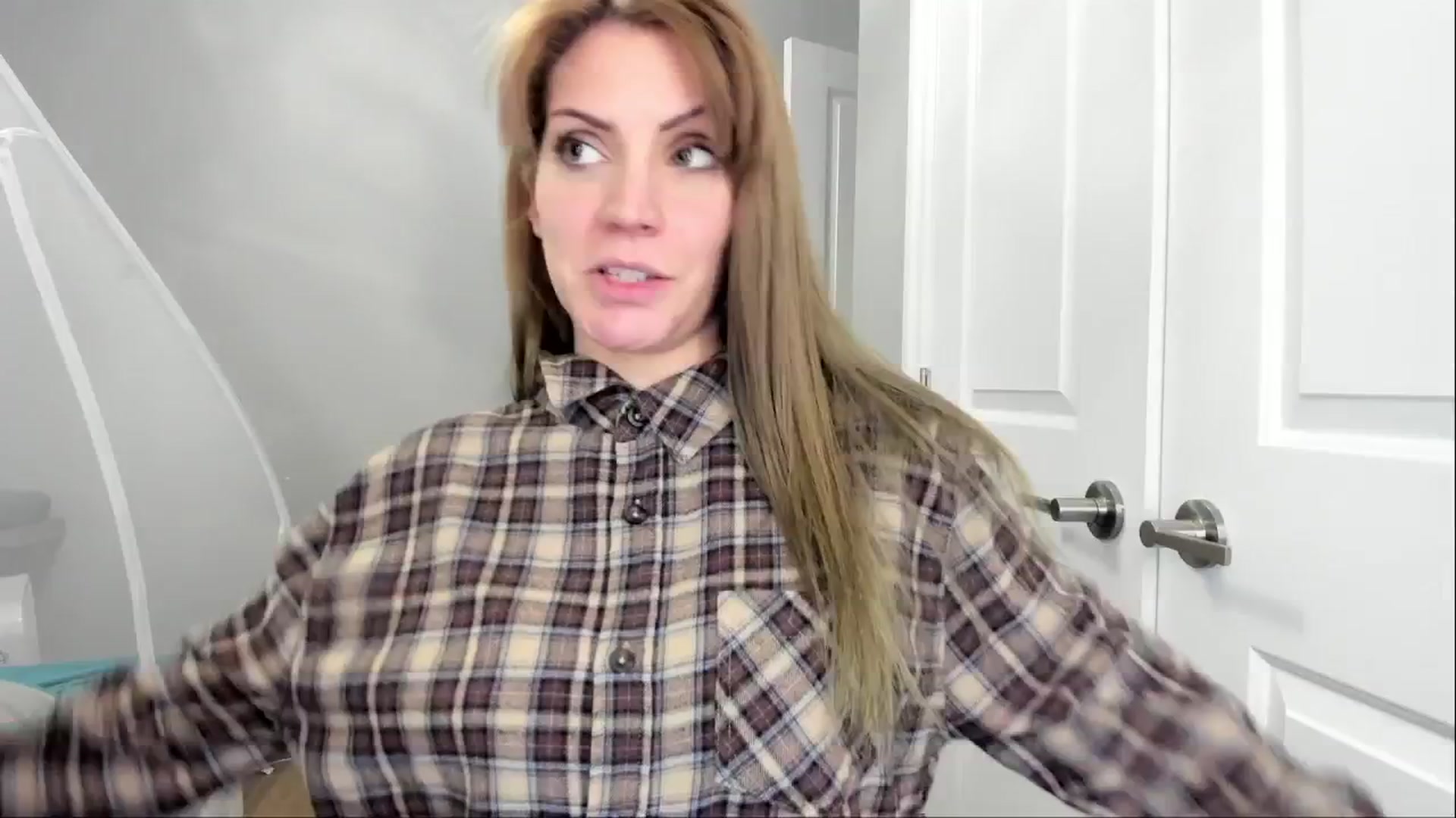 Gallery image thumbnail from Laurel's myfreecams stream on, 10/28/2024, 05:48 image 4 of 20