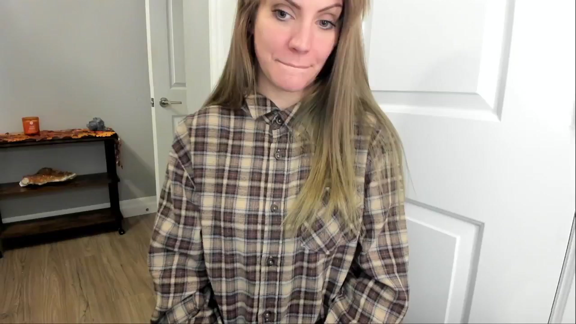 Gallery image thumbnail from Laurel's myfreecams stream on, 10/28/2024, 06:17 image 6 of 20