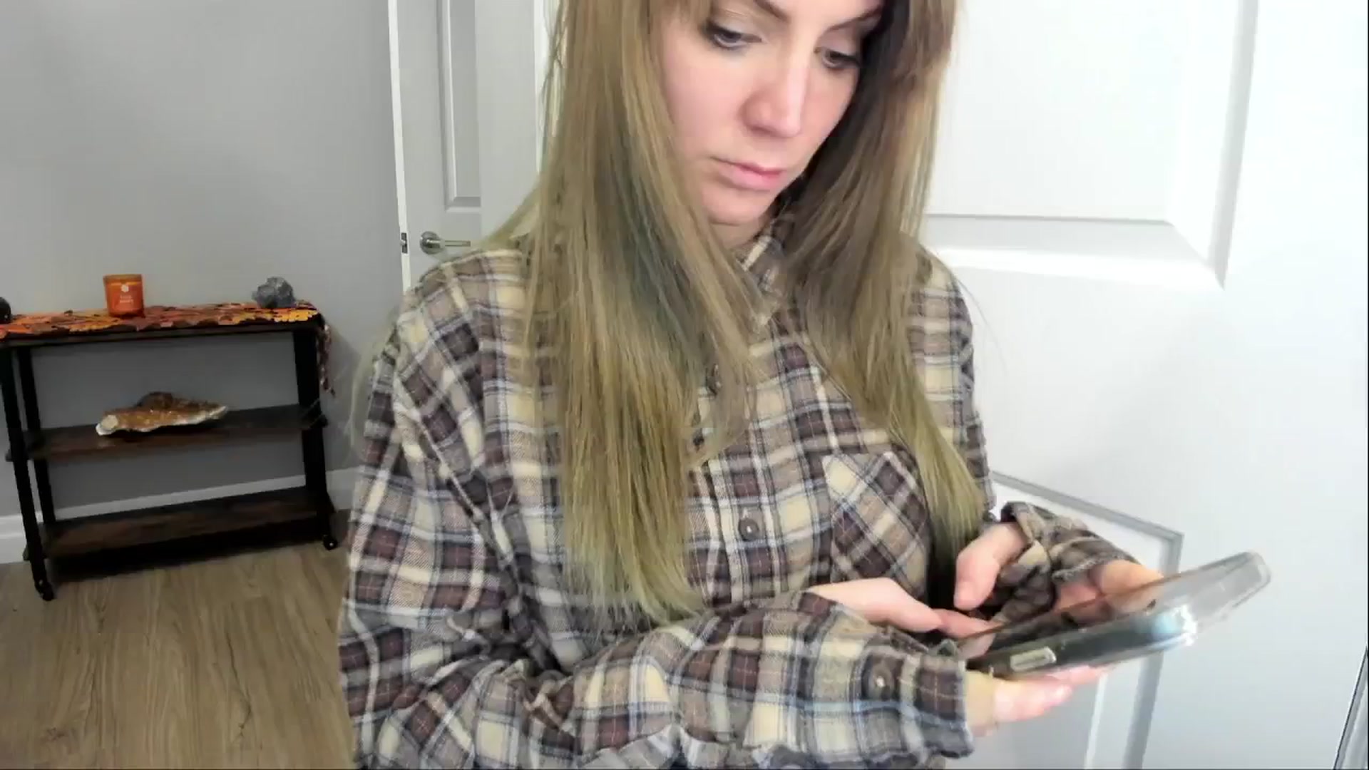 Gallery image thumbnail from Laurel's myfreecams stream on, 10/28/2024, 06:17 image 9 of 20
