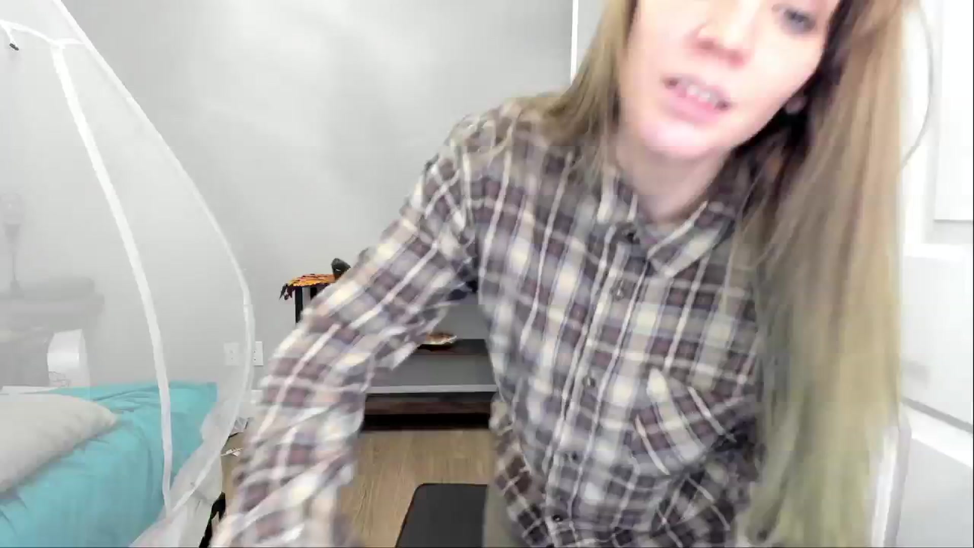 Gallery image thumbnail from Laurel's myfreecams stream on, 10/28/2024, 08:24 image 8 of 20
