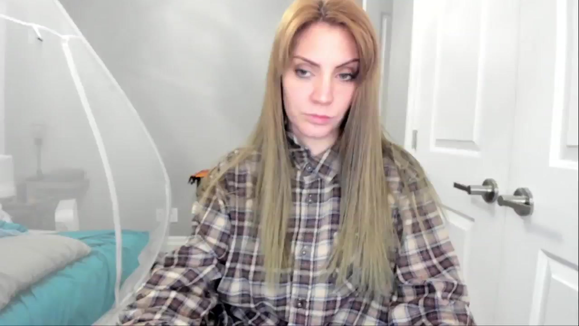 Gallery image thumbnail from Laurel's myfreecams stream on, 10/28/2024, 08:24 image 17 of 20