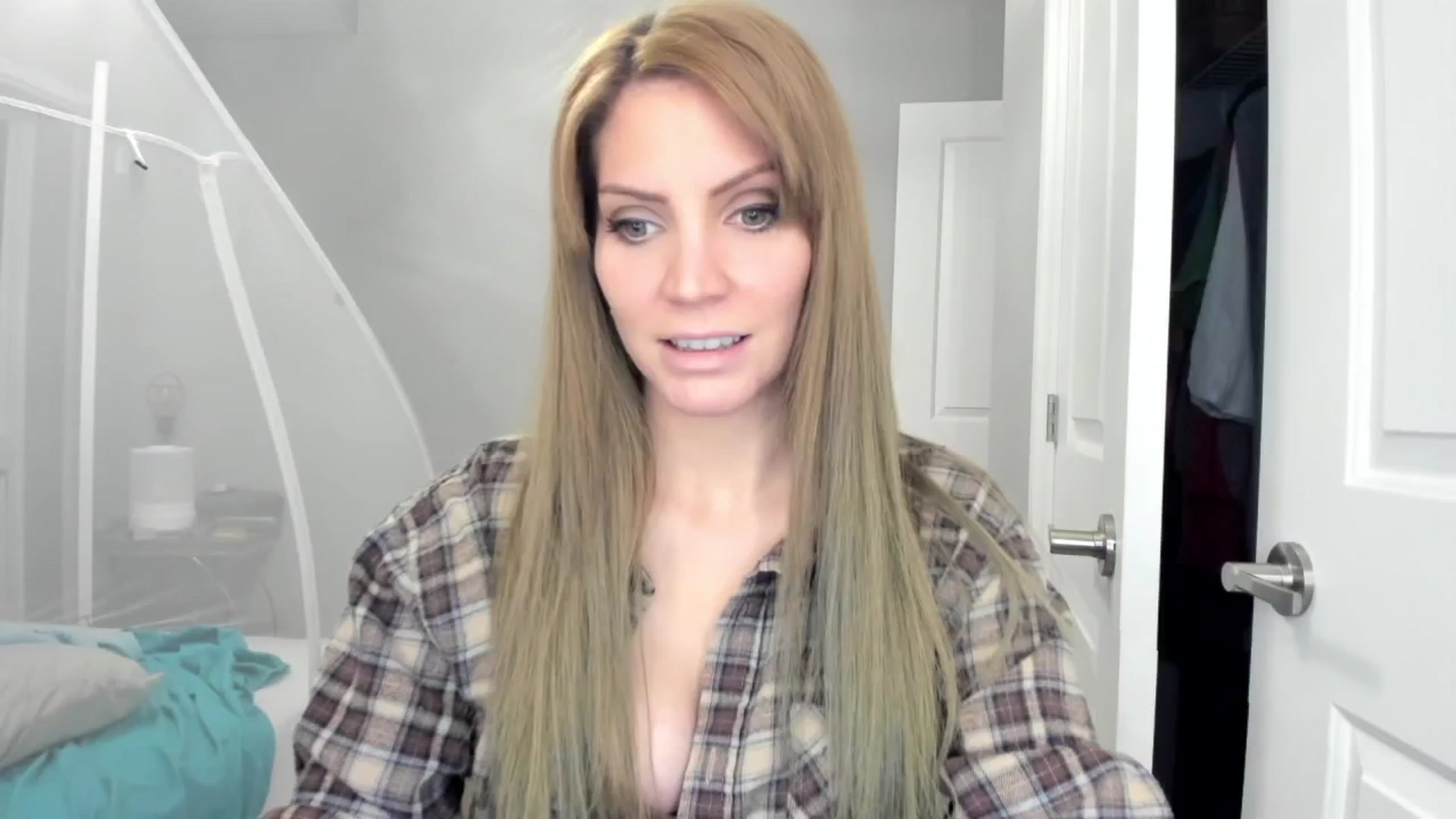 Gallery image thumbnail from Laurel's myfreecams stream on, 11/02/2024, 05:35 image 1 of 20