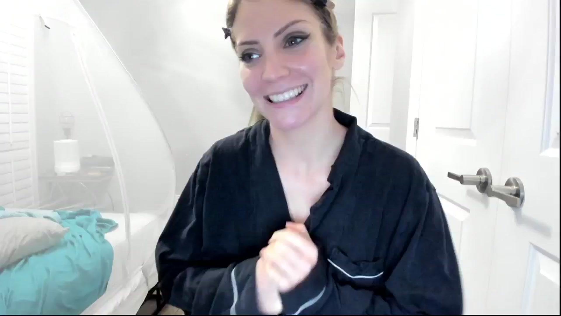 Gallery image thumbnail from Laurel's myfreecams stream on, 11/02/2024, 06:40 image 17 of 20