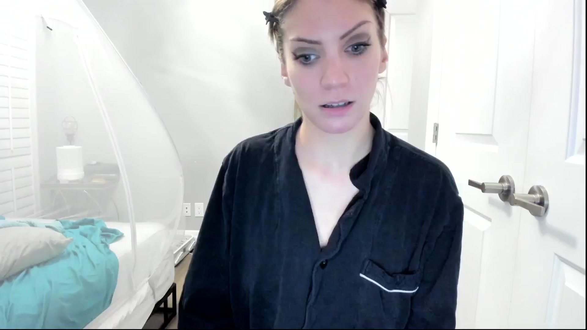 Gallery image thumbnail from Laurel's myfreecams stream on, 11/02/2024, 06:40 image 13 of 20