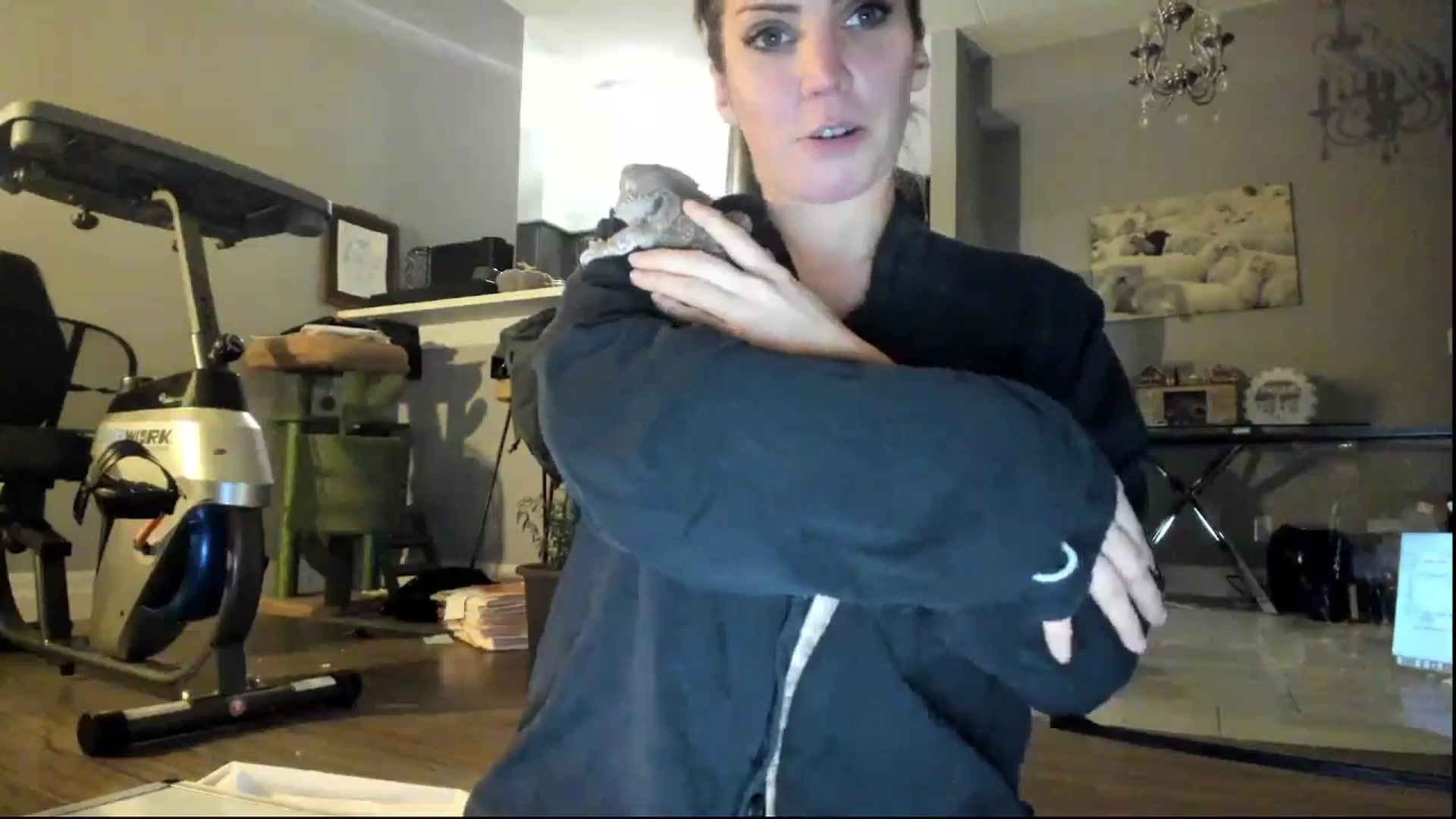 Gallery image thumbnail from Laurel's myfreecams stream on, 11/02/2024, 06:51 image 13 of 20