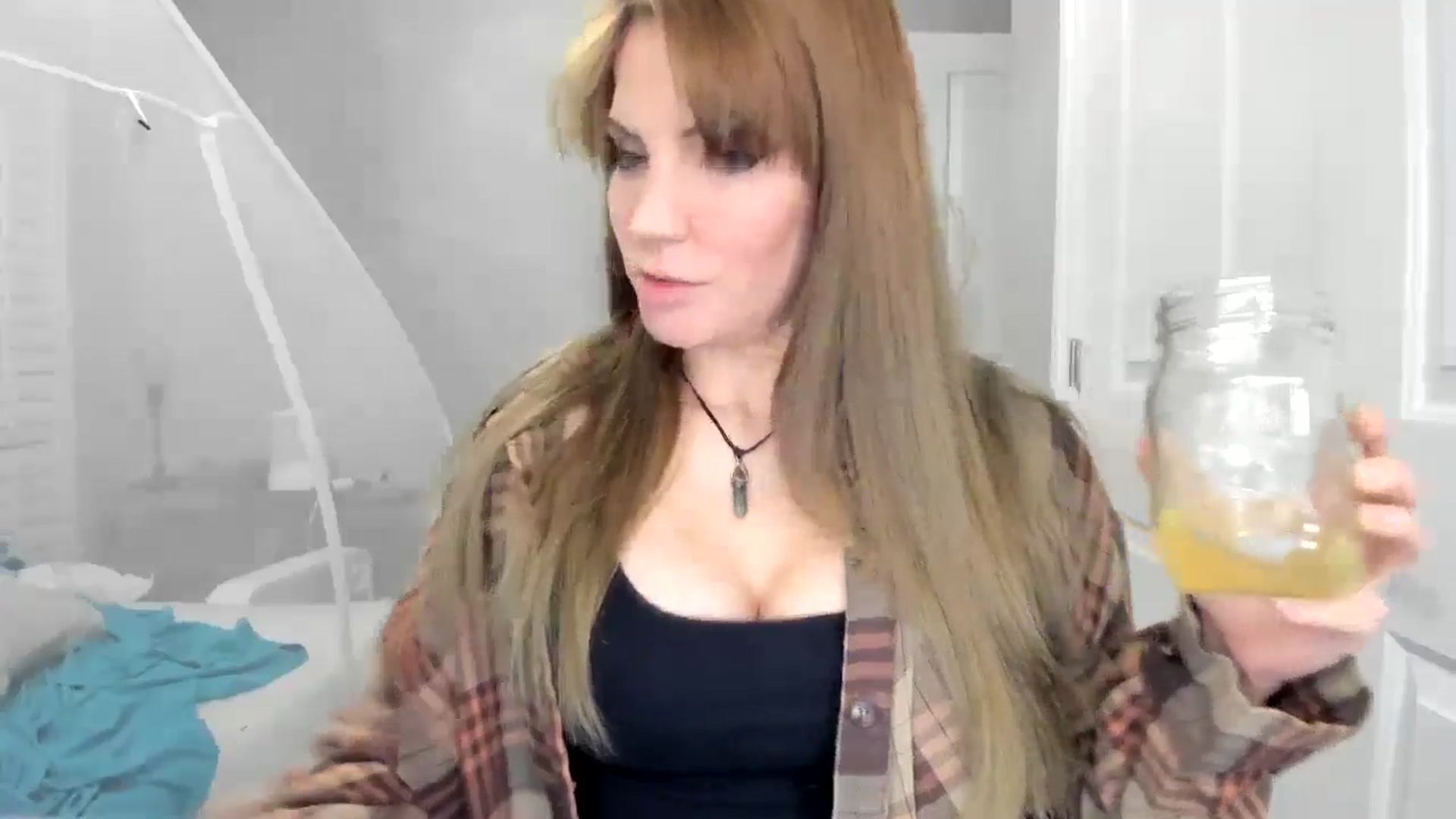 Gallery image thumbnail from Laurel's myfreecams stream on, 11/10/2024, 05:09 image 15 of 20