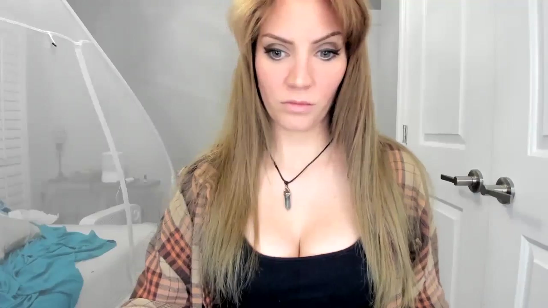 Gallery image thumbnail from Laurel's myfreecams stream on, 11/10/2024, 05:09 image 11 of 20