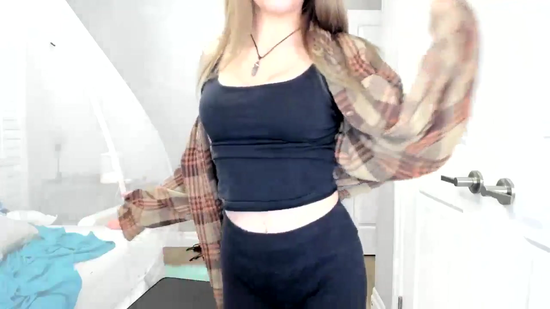 Gallery image thumbnail from Laurel's myfreecams stream on, 11/10/2024, 05:09 image 19 of 20