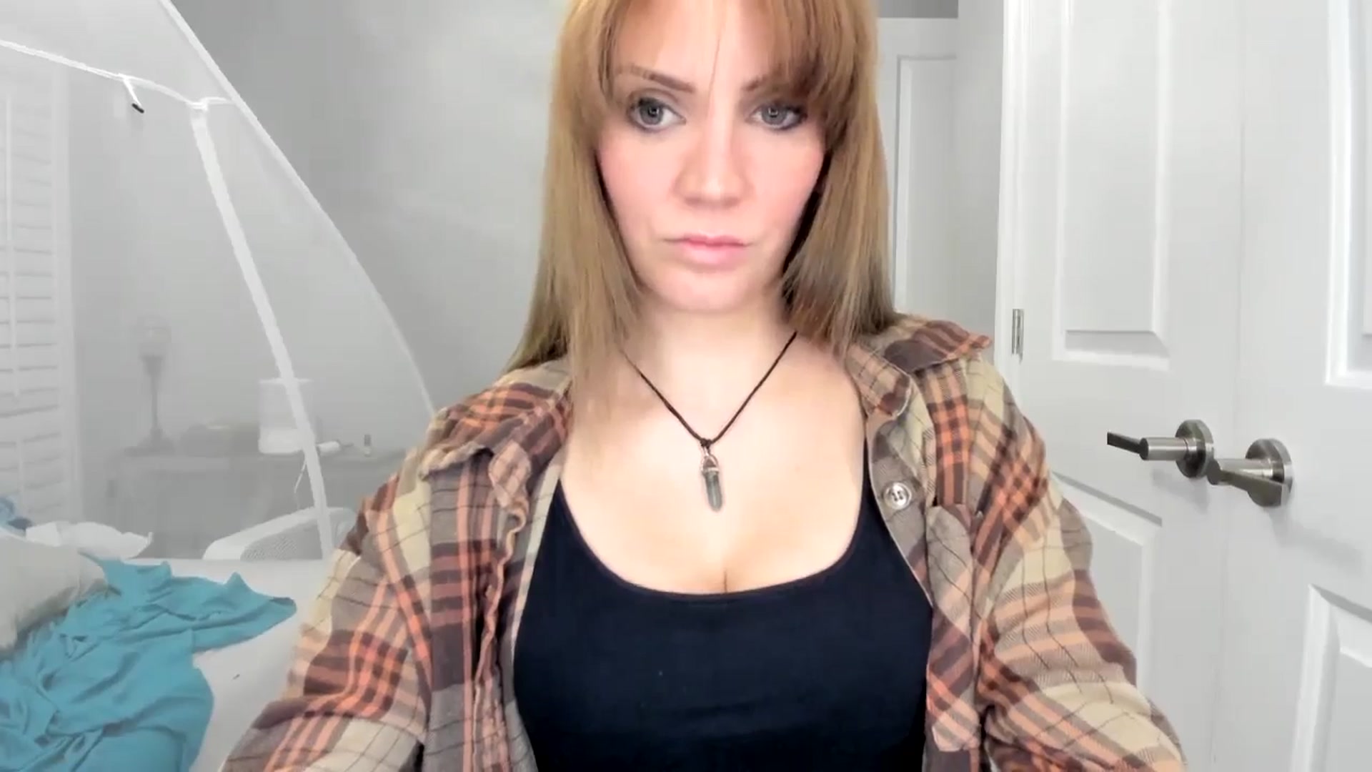 Gallery image thumbnail from Laurel's myfreecams stream on, 11/10/2024, 05:09 image 5 of 20