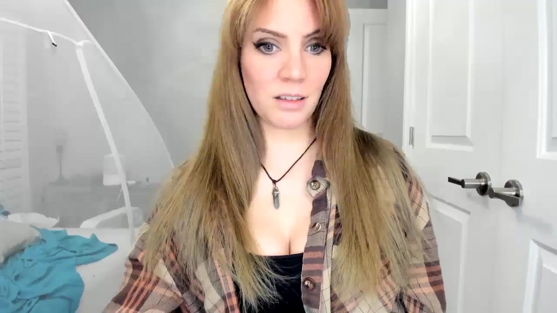 Gallery image thumbnail from Laurel's myfreecams stream on, 11/10/2024, 05:09 image 13 of 20