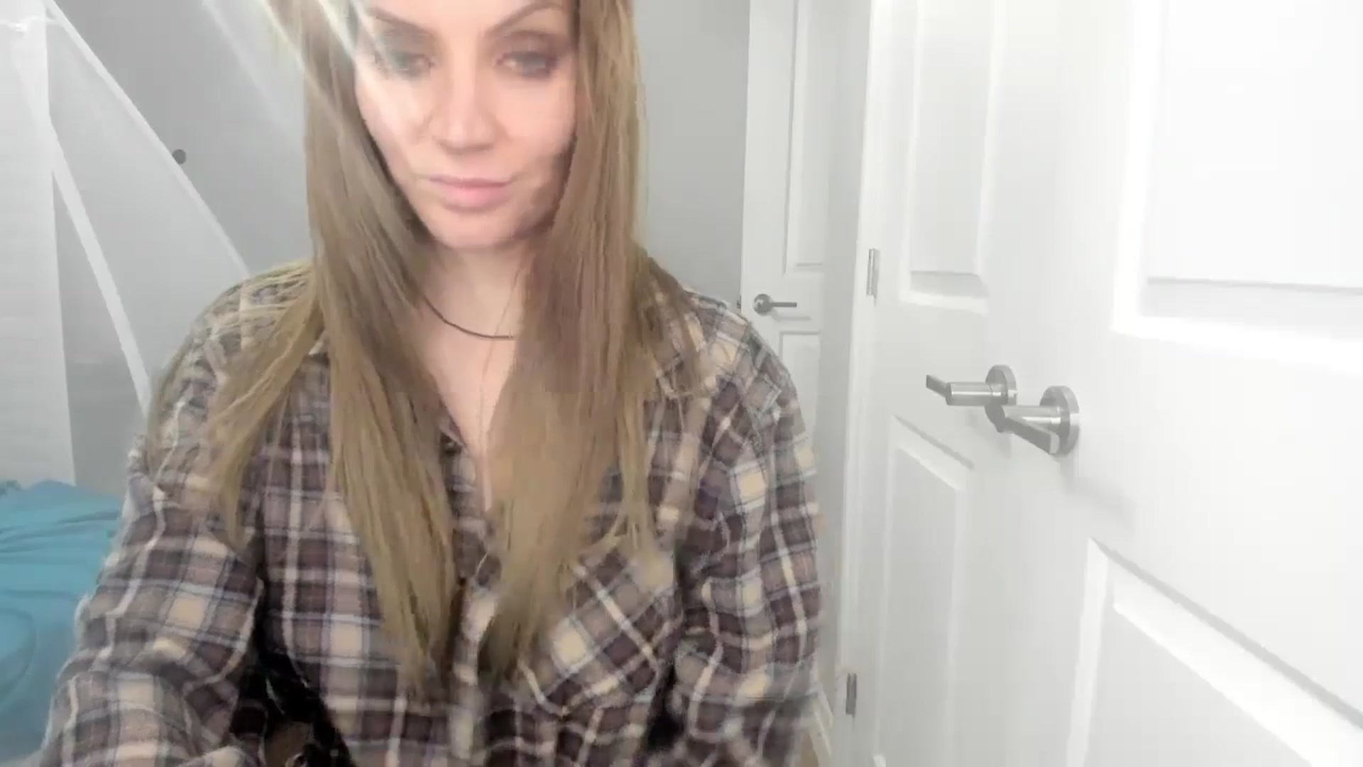 Gallery image thumbnail from Laurel's myfreecams stream on, 11/16/2024, 08:23 image 5 of 20
