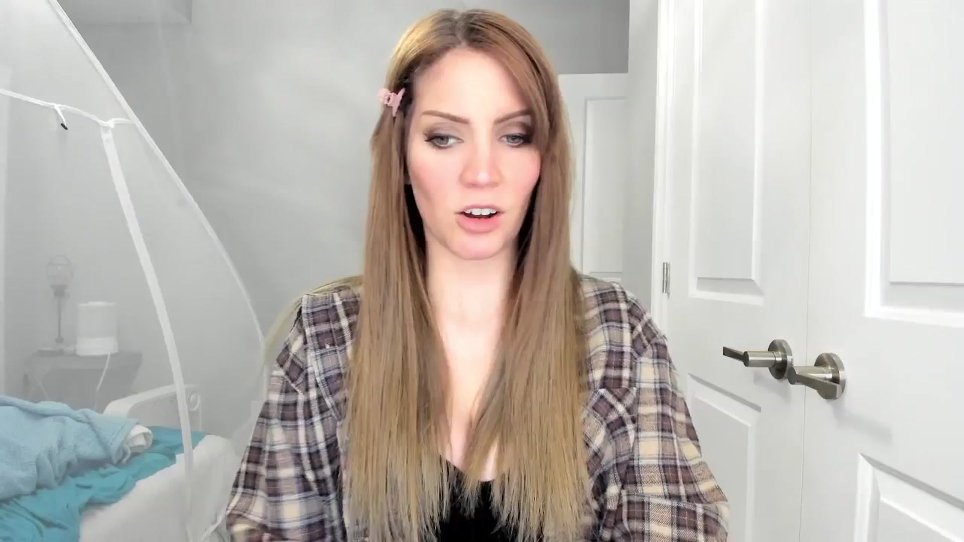Gallery image thumbnail from Laurel's myfreecams stream on, 11/30/2024, 05:48 image 6 of 20