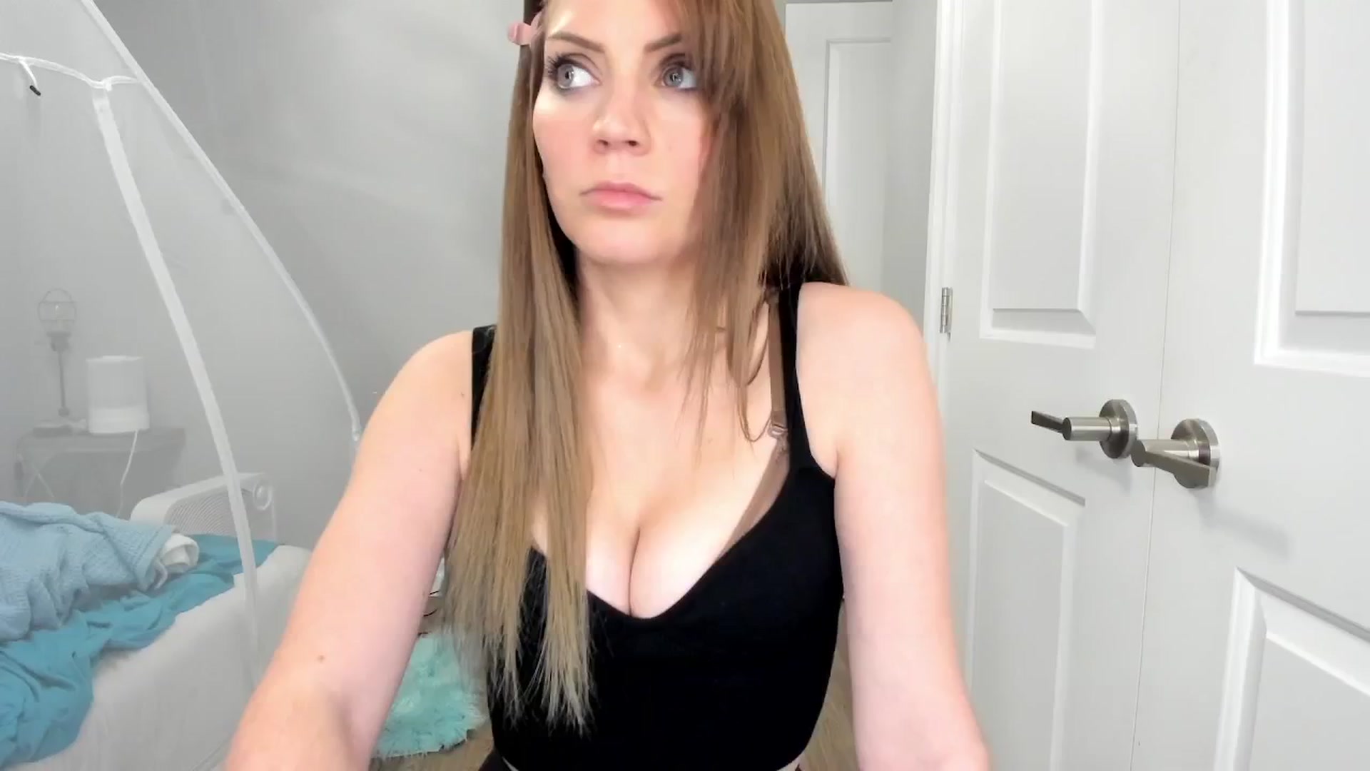 Gallery image thumbnail from Laurel's myfreecams stream on, 11/30/2024, 07:47 image 11 of 20