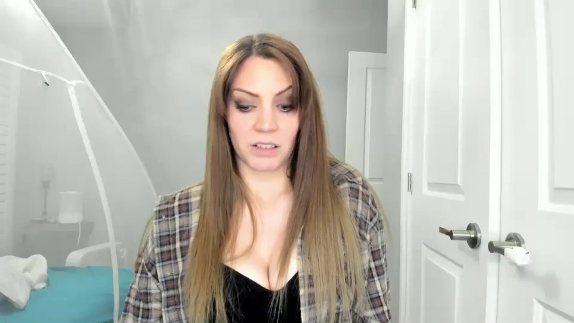 Gallery image thumbnail from Laurel's myfreecams stream on, 12/13/2024, 10:27 image 2 of 20