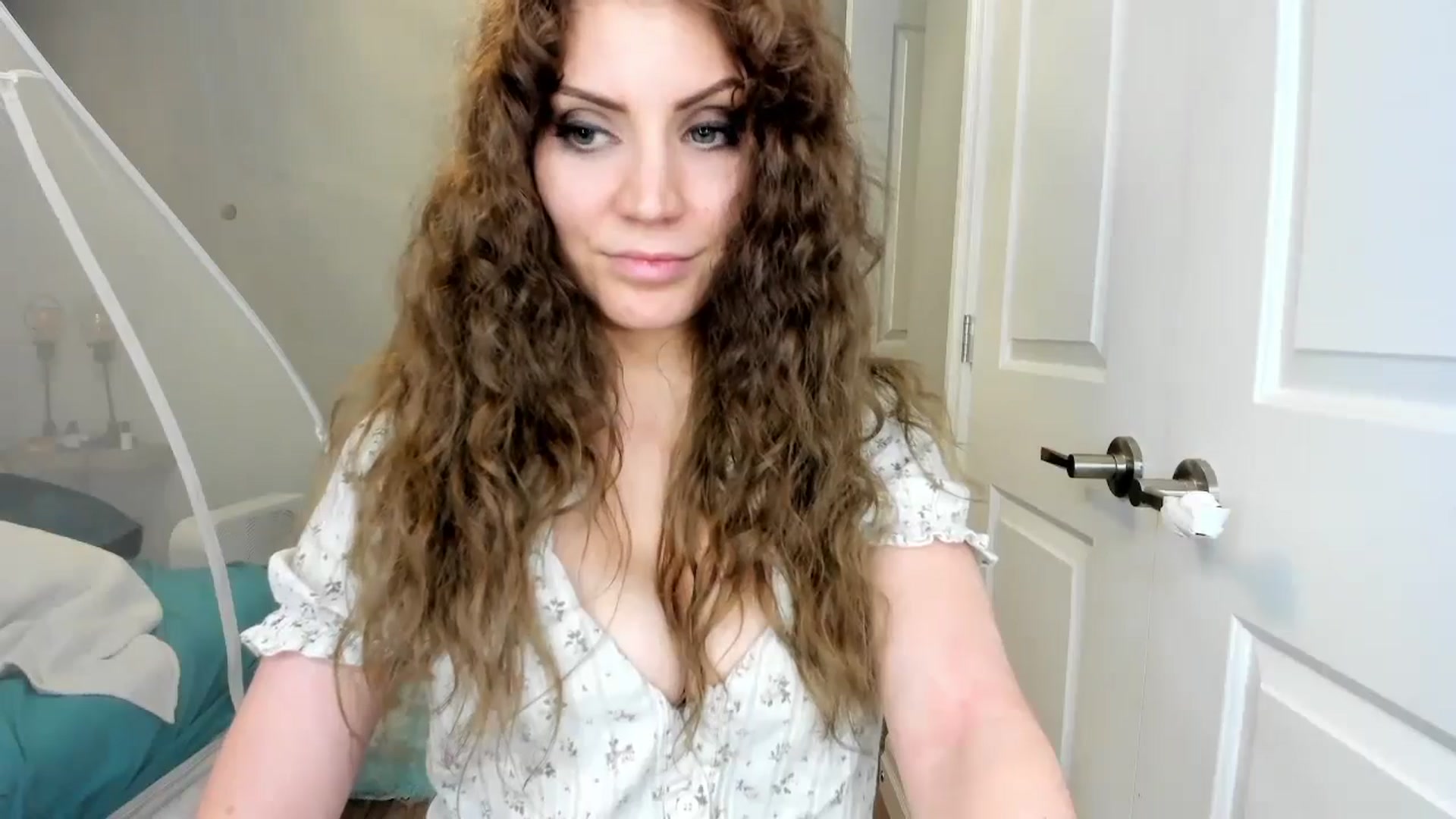 Gallery image thumbnail from Laurel's myfreecams stream on, 01/03/2025, 05:45 image 6 of 20