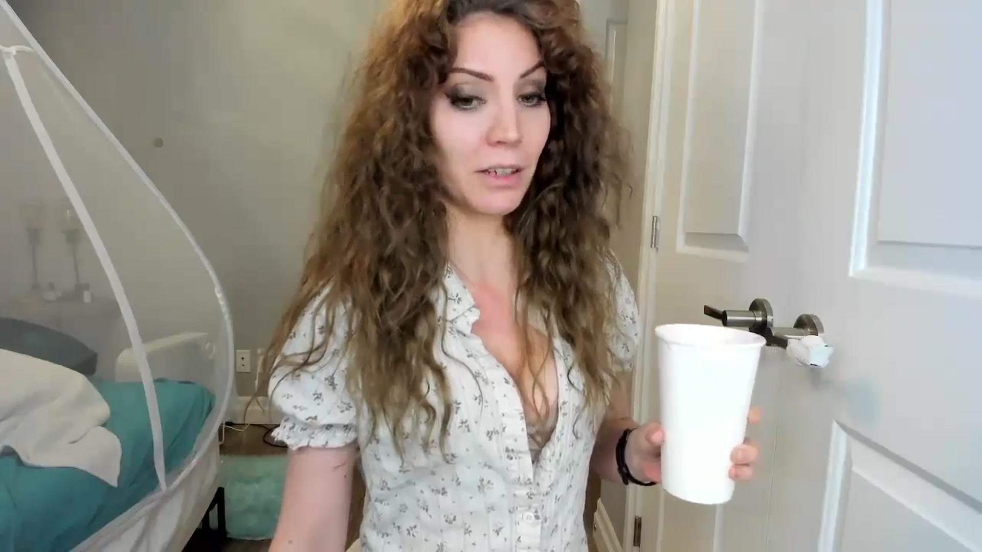 Gallery image thumbnail from Laurel's myfreecams stream on, 01/03/2025, 05:45 image 19 of 20