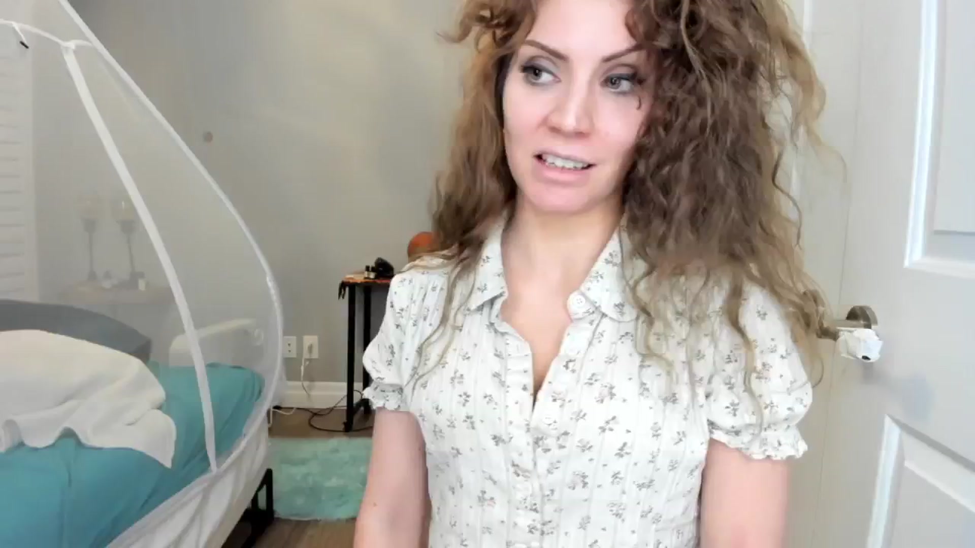 Gallery image thumbnail from Laurel's myfreecams stream on, 01/03/2025, 09:26 image 8 of 20