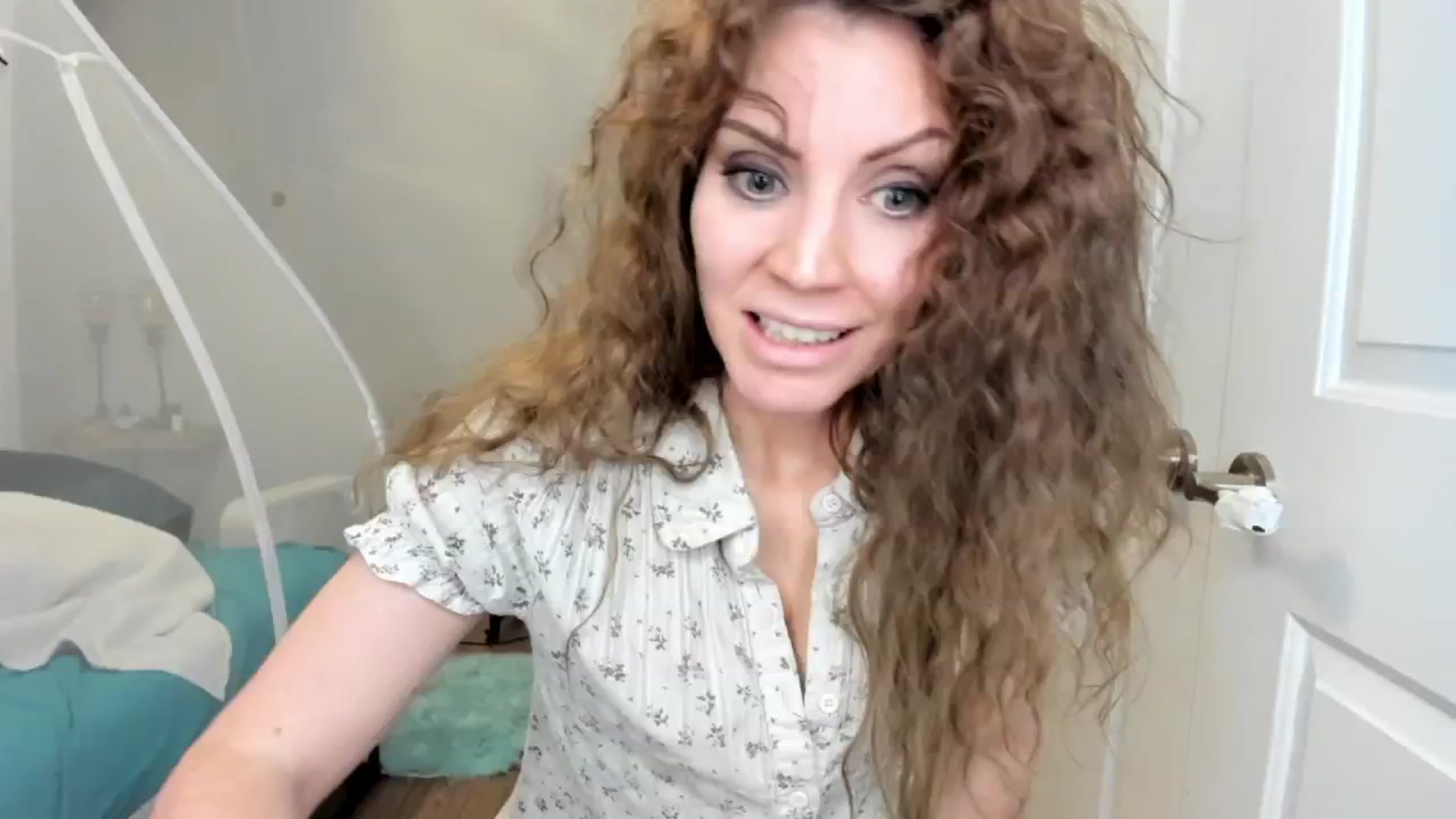 Gallery image thumbnail from Laurel's myfreecams stream on, 01/03/2025, 09:26 image 7 of 20