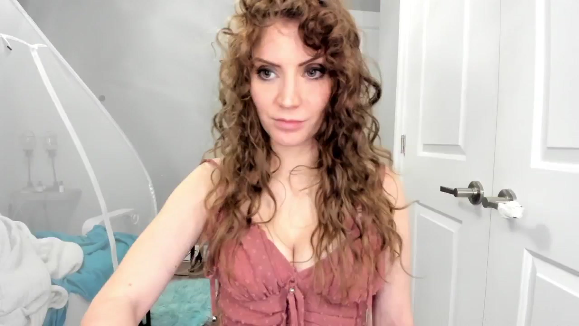 Gallery image thumbnail from Laurel's myfreecams stream on, 01/07/2025, 08:14 image 16 of 20