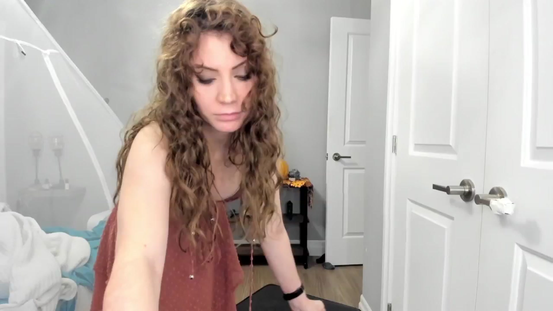 Gallery image thumbnail from Laurel's myfreecams stream on, 01/07/2025, 08:14 image 17 of 20