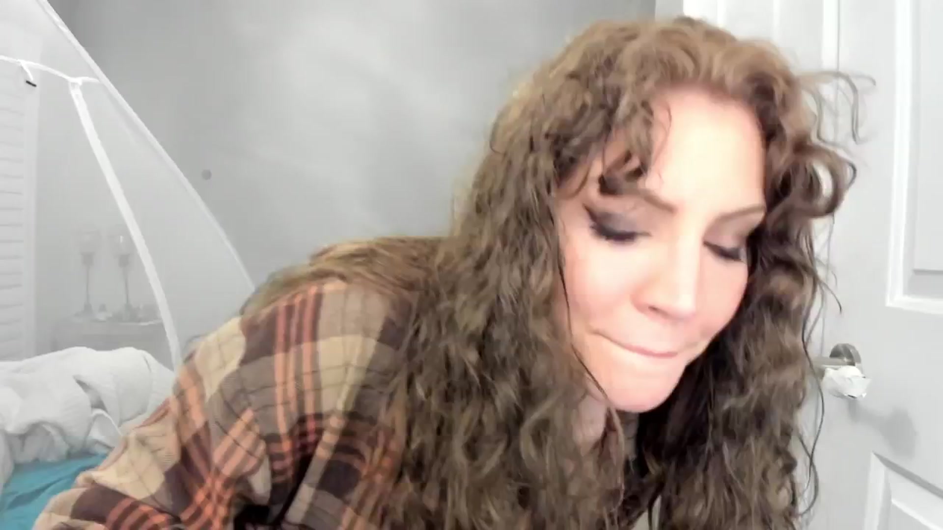 Gallery image thumbnail from Laurel's myfreecams stream on, 01/12/2025, 06:17 image 8 of 20