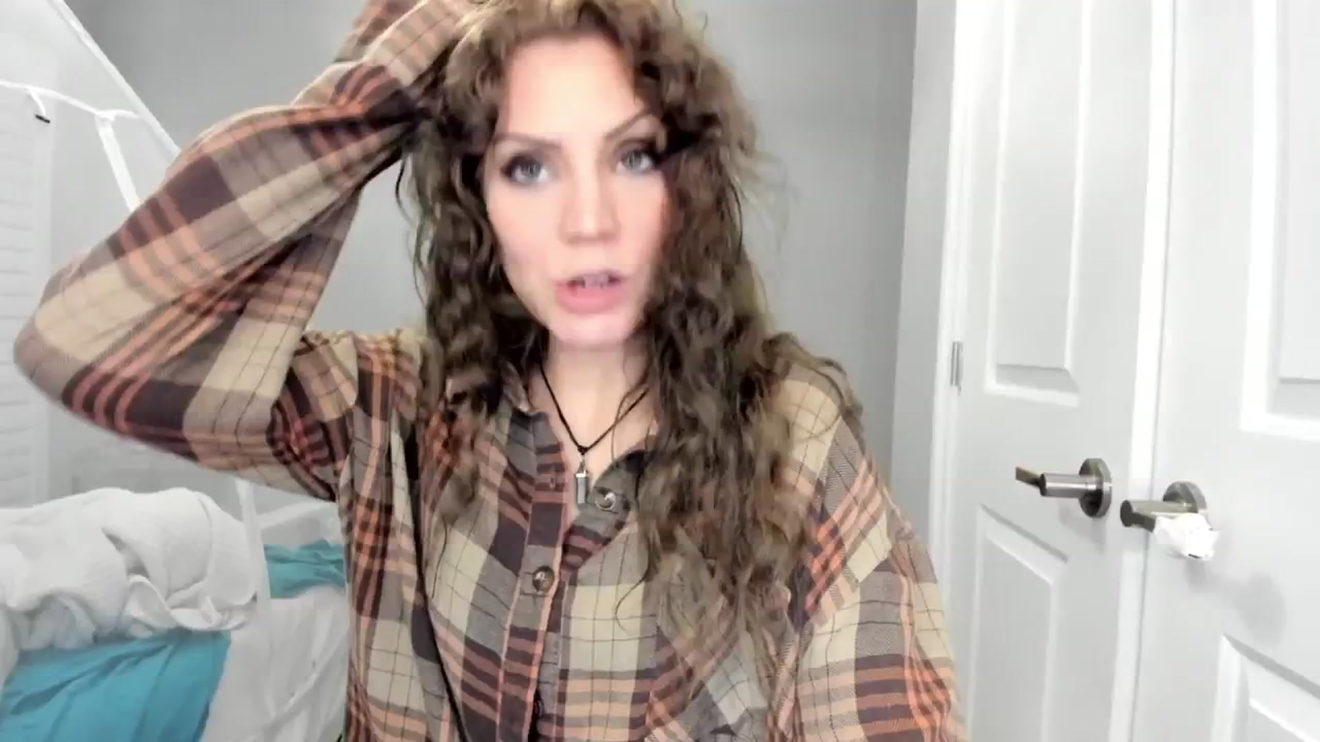 Gallery image thumbnail from Laurel's myfreecams stream on, 01/12/2025, 06:17 image 4 of 20