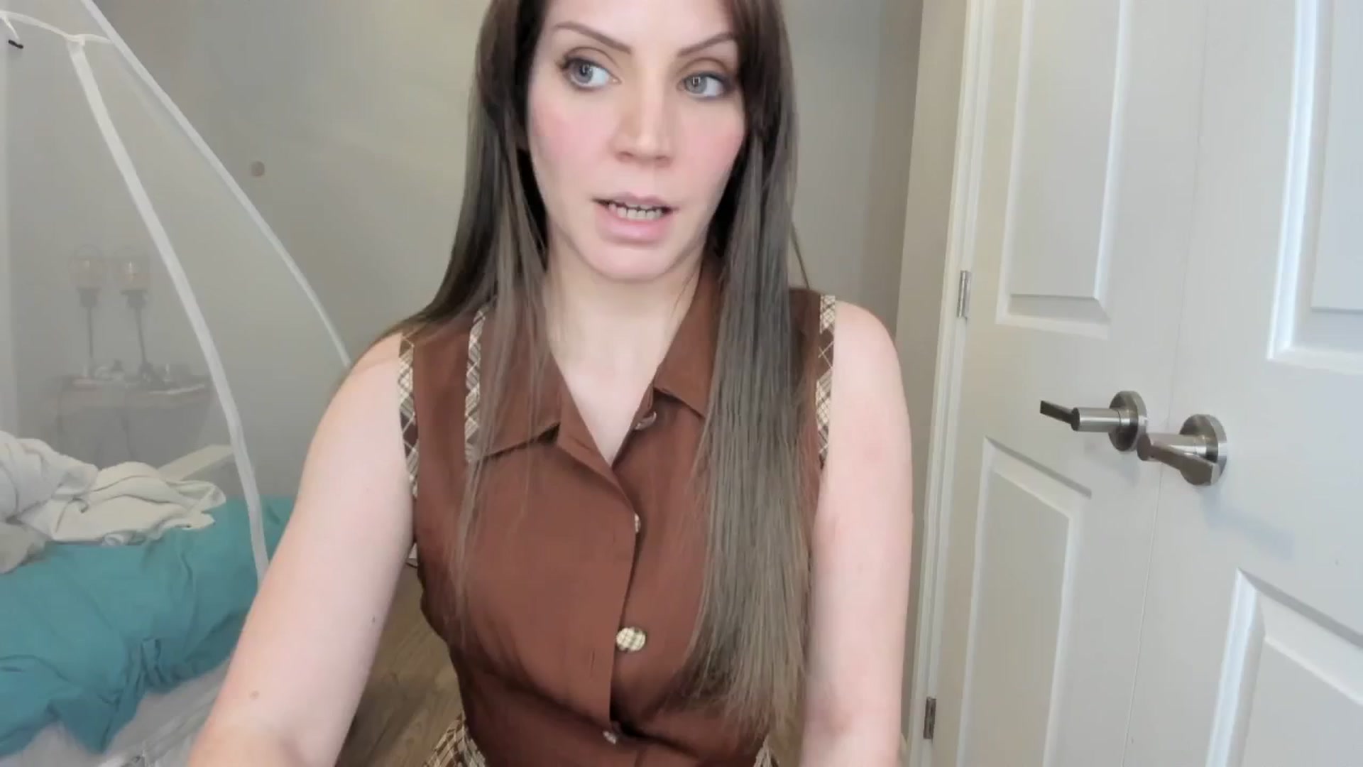 Gallery image thumbnail from Laurel's myfreecams stream on, 01/17/2025, 06:34 image 13 of 20