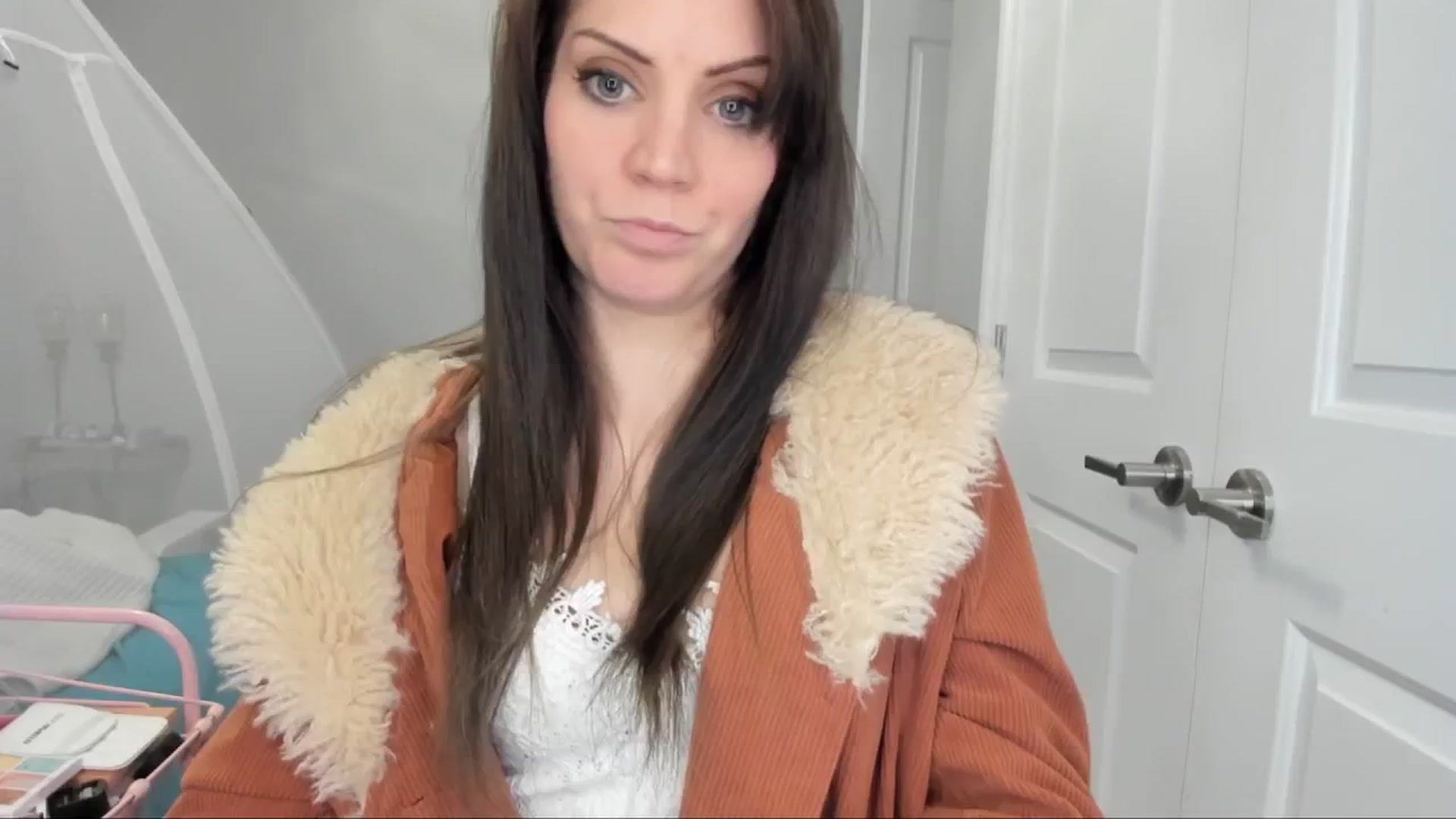 Gallery image thumbnail from Laurel's myfreecams stream on, 01/26/2025, 06:14 image 19 of 20