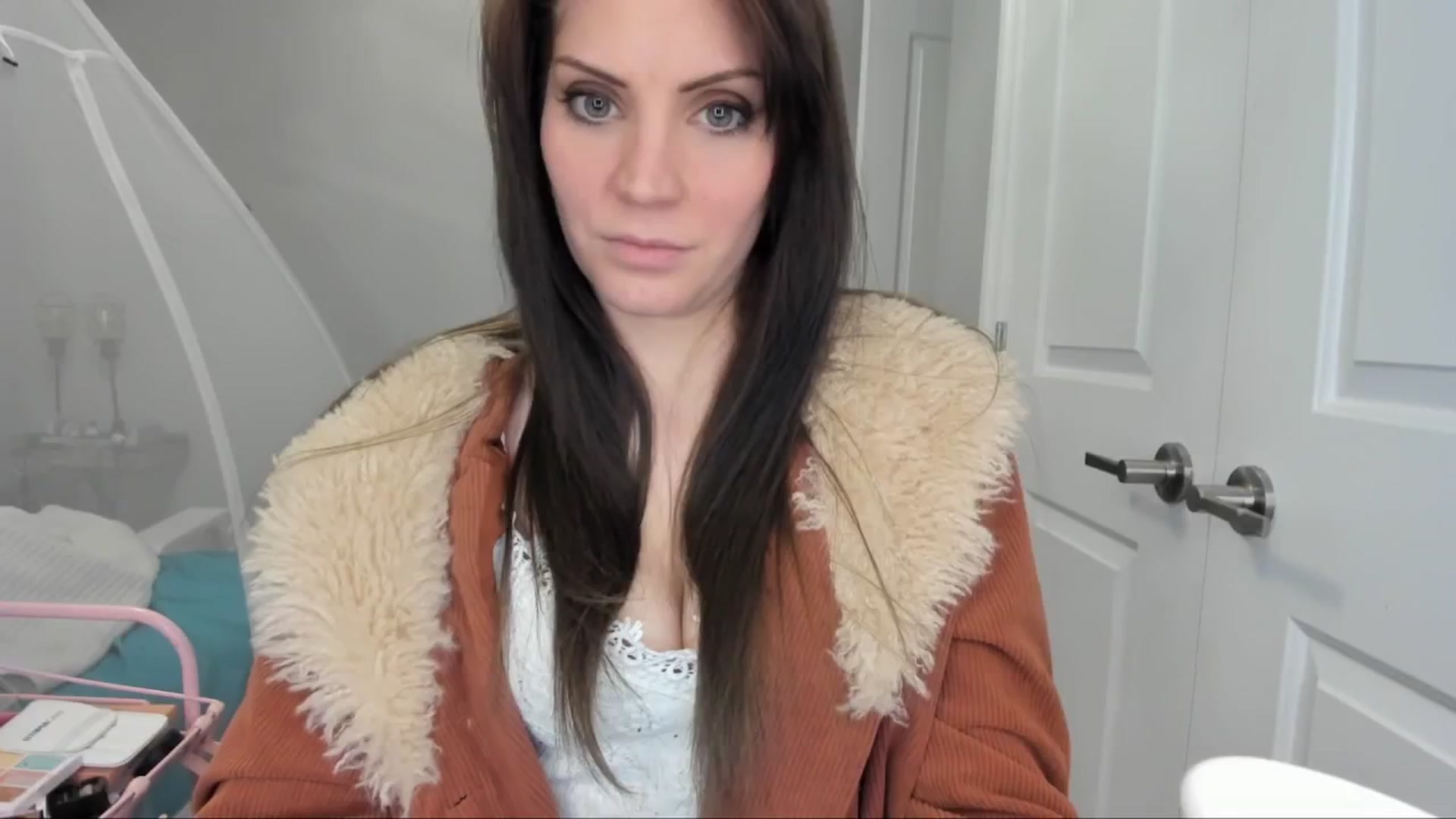 Gallery image thumbnail from Laurel's myfreecams stream on, 01/26/2025, 06:14 image 18 of 20