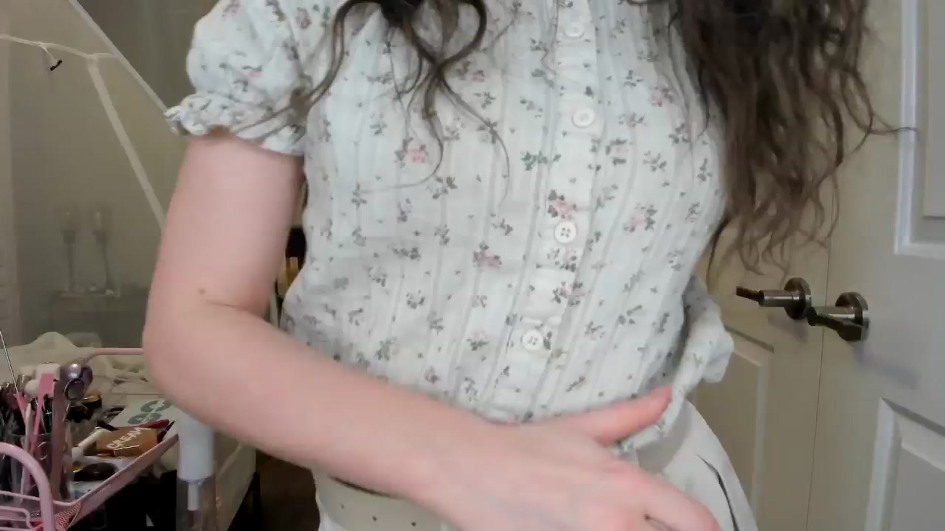 Gallery image thumbnail from Laurel's myfreecams stream on, 02/07/2025, 07:28 image 16 of 20