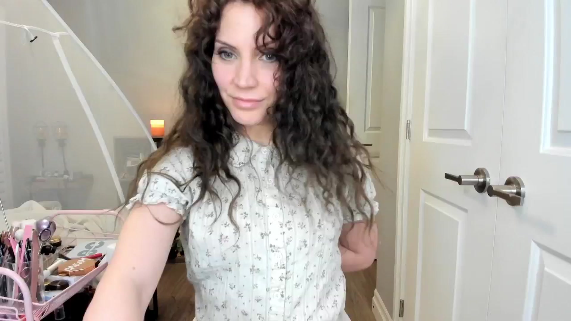 Gallery image thumbnail from Laurel's myfreecams stream on, 02/07/2025, 07:28 image 14 of 20