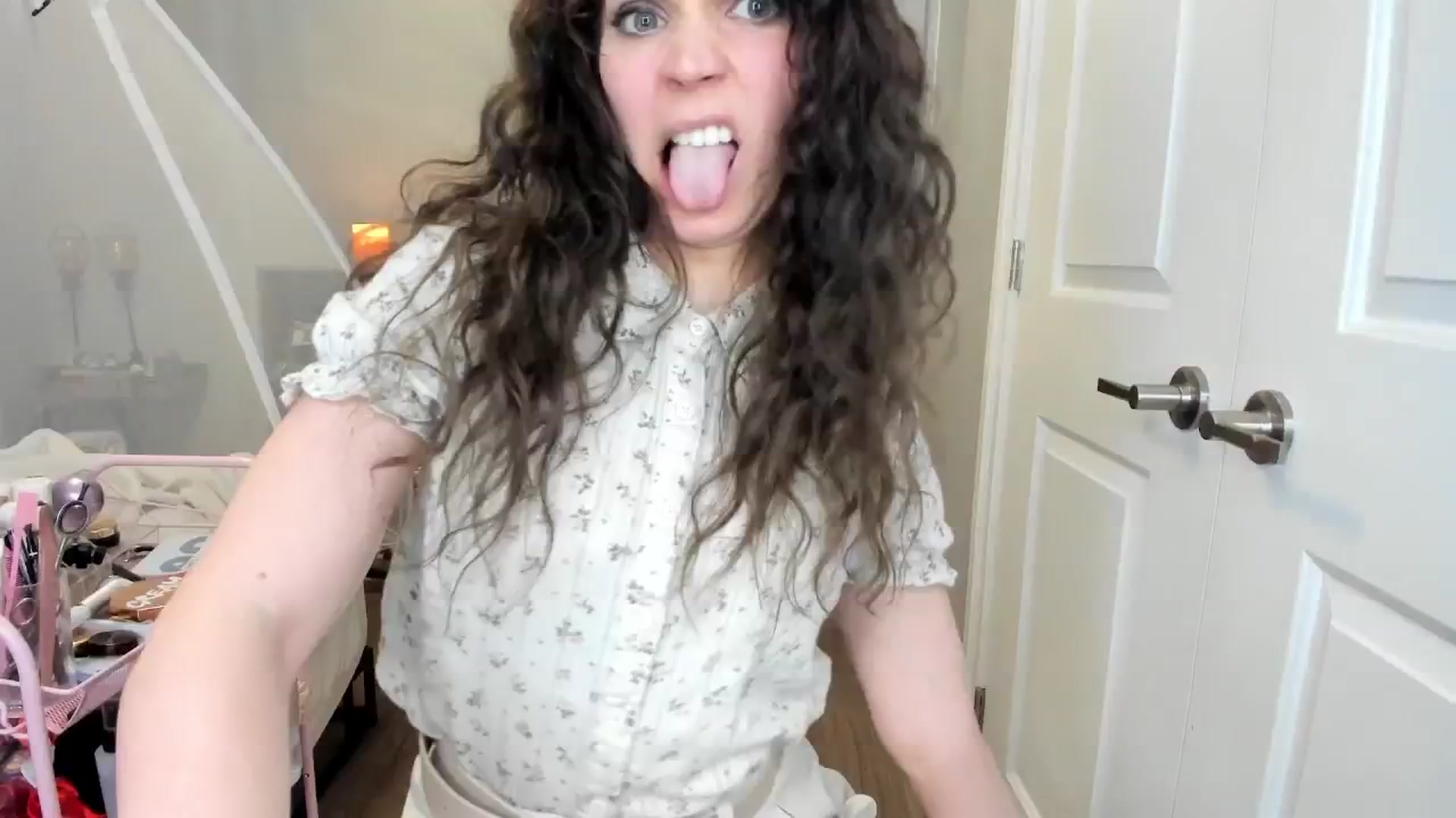 Gallery image thumbnail from Laurel's myfreecams stream on, 02/07/2025, 07:28 image 11 of 20