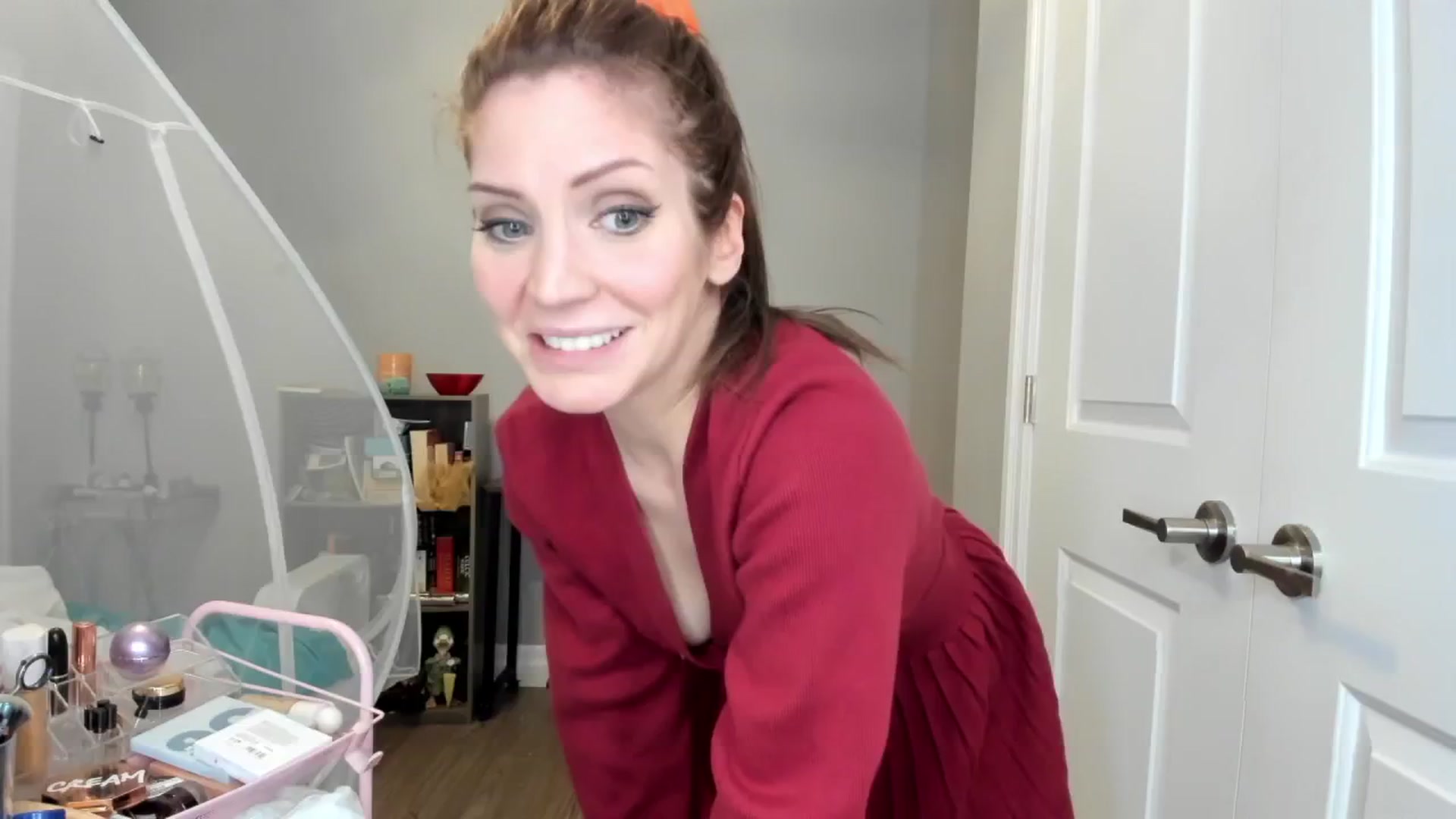 Gallery image thumbnail from Laurel's myfreecams stream on, 02/16/2025, 10:08 image 9 of 20