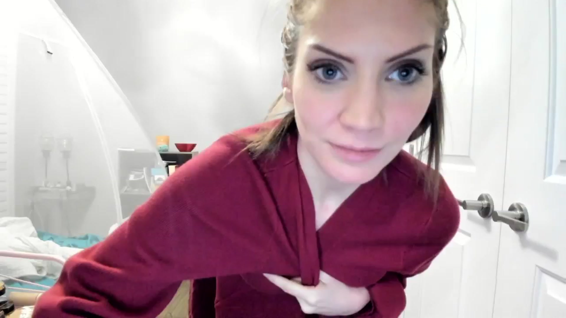 Gallery image thumbnail from Laurel's myfreecams stream on, 02/16/2025, 10:08 image 15 of 20