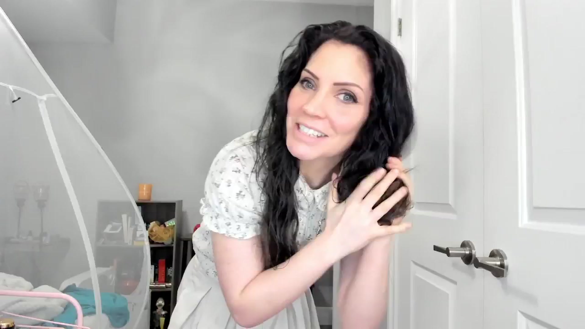 Gallery image thumbnail from Laurel's myfreecams stream on, 02/25/2025, 04:21 image 2 of 20