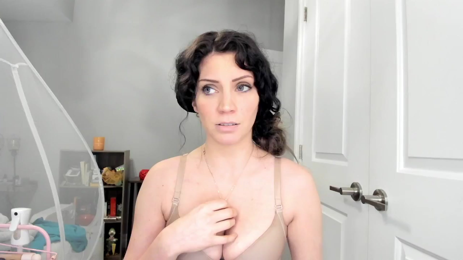 Gallery image thumbnail from Laurel's myfreecams stream on, 02/25/2025, 08:12 image 1 of 20